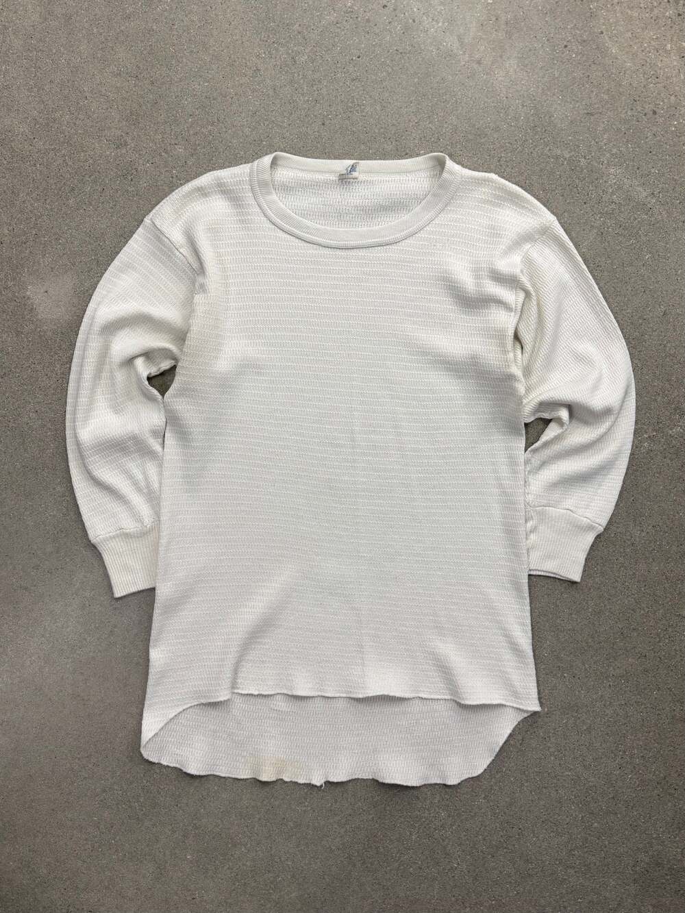 Vintage Hanes Waffle-Knit Long Sleeve Thermal Shirt - L